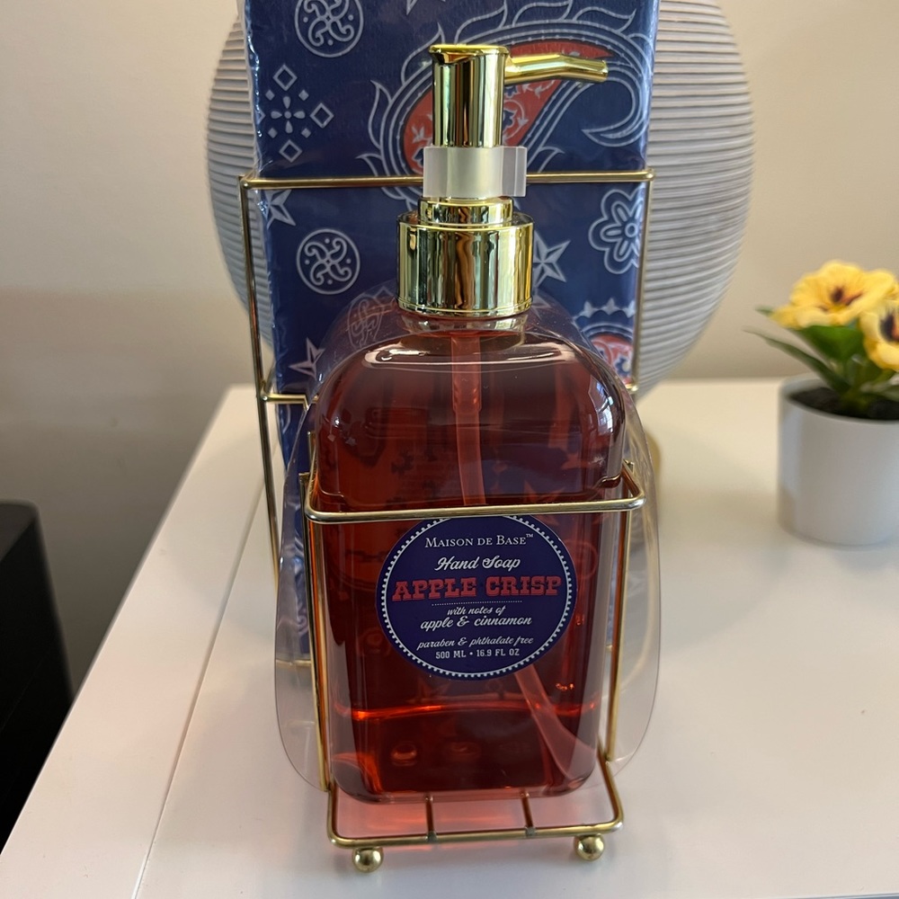 New Maison De Base Hand Soap Apple Cider with notes of apple and cinnamon